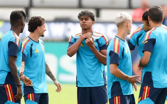 Técnico Luis de la Fuente indicou mudanças para segunda rodada da Copa ...