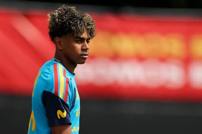 O duelo ganha caráter decisivo, já que as duas seleções estrearam com empate e buscam a primeira vitória para encaminhar a ...