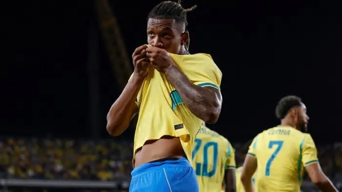Formado na base do Palmeiras, Danilo é peça fundamental do Botafogo e ganhou vaga na seleção nos últimos amistosos antes da ...
