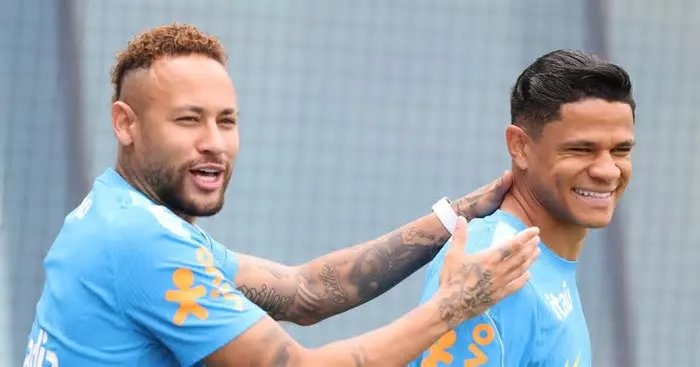Evolução defensiva no Zenit e observações da comissão técnica explicam a volta de Douglas Santos, hoje titular do Brasil na ...