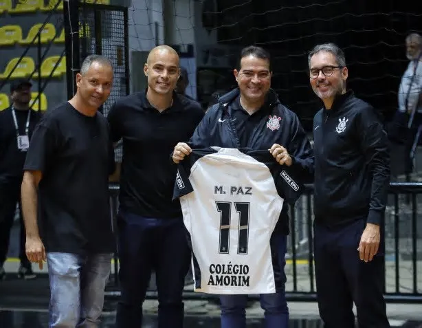 A goleada do Corinthians sobre o Wimpro Guarulhos, pelo Paulista de Futsal, contou com a presença do executivo de futebol ...