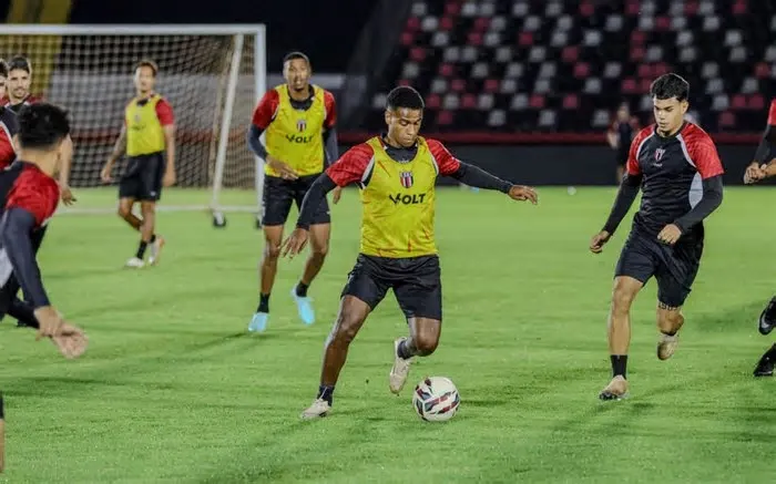 O Botafogo recebe o CRB-AL na noite desta terça-feira, 30 de junho, às 20h, no Estádio Santa Cruz/Arena Nicnet. O duelo fecha ...